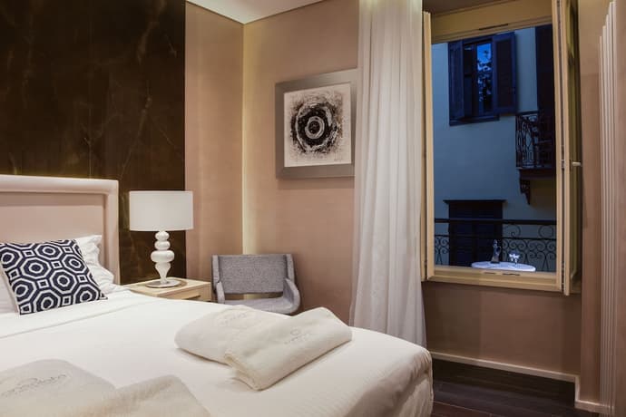 Consolato Boutique, Primary image