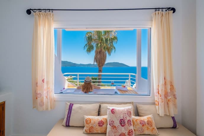 Payam Hotel, Primary image