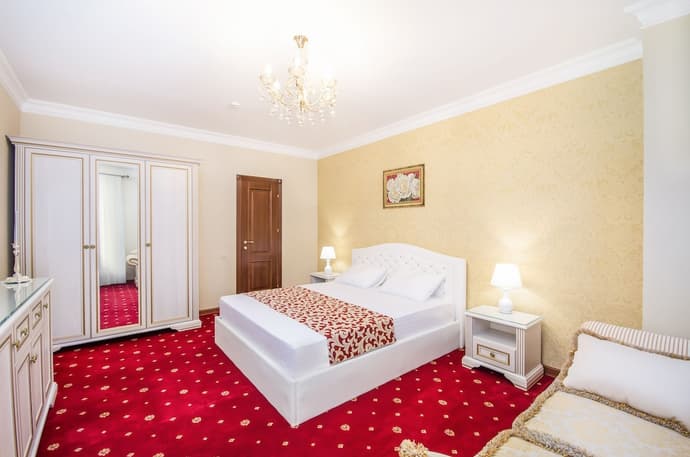 Park Lane Hotel, Primary image