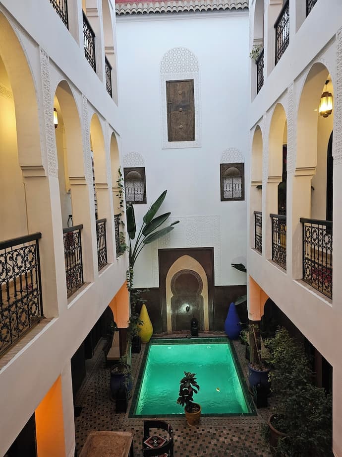 Riad Khabia, Primary image