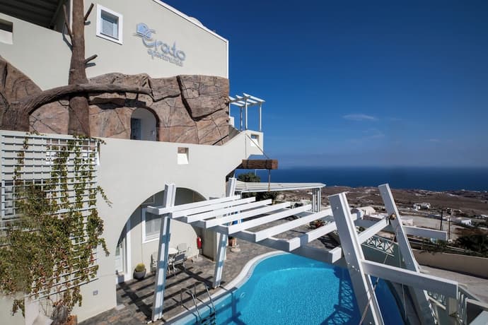 Erato Apartments, Primary image