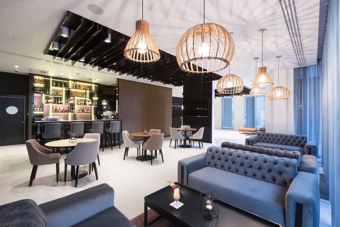 Grand Ascot Hotel, Primary image