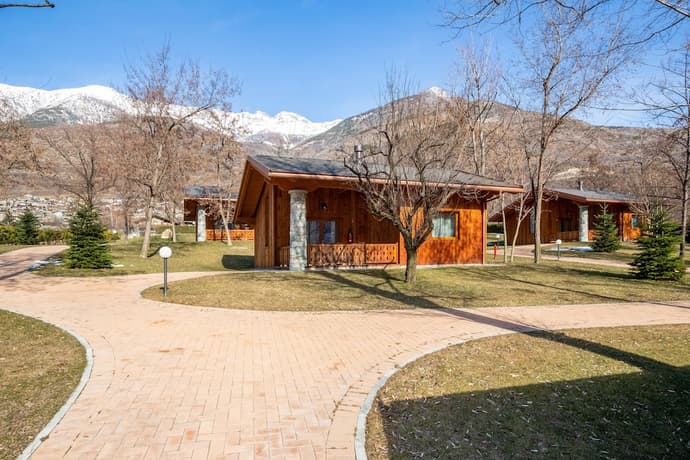 Lazy Bee Camping Village, Primary image