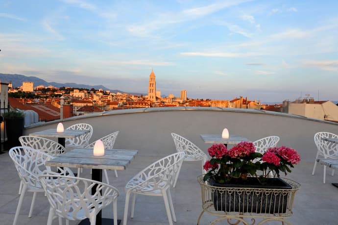 Bajamonti 5, Primary image