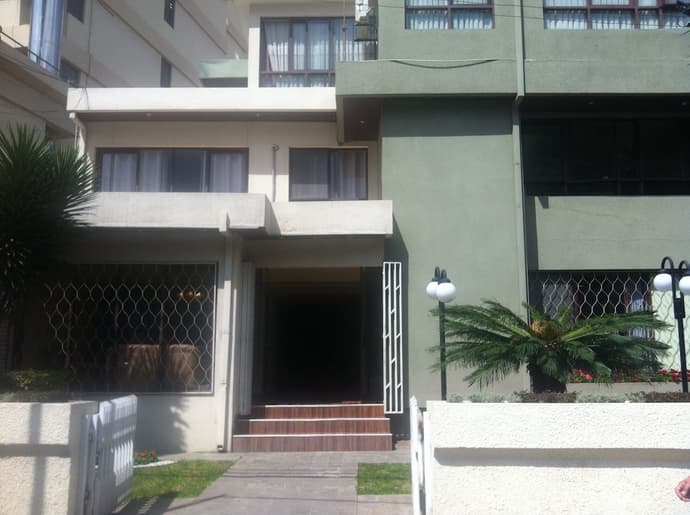 El Prado Hotel, Primary image