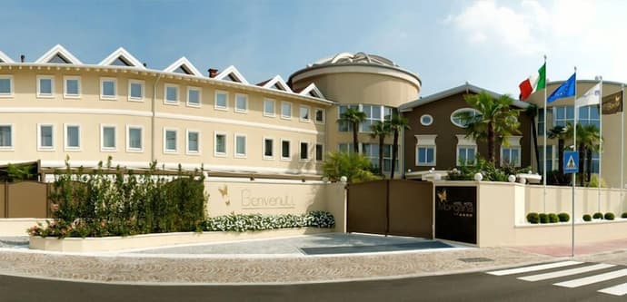 Hotel Morgana, Primary image