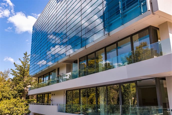 Life Gallery, Primary image