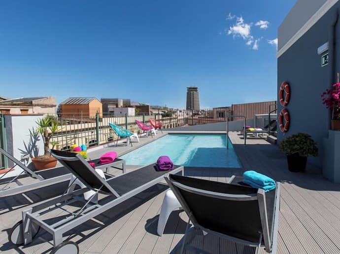 Leonardo Hotel Barcelona Las Ramblas, Outdoor pool