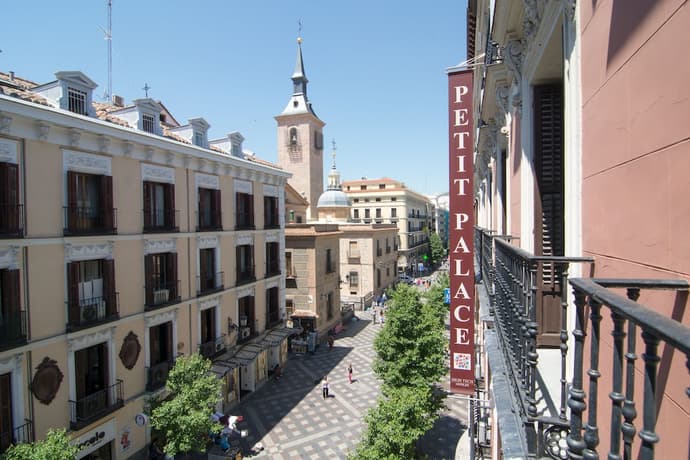 Petit Palace Arenal, Primary image