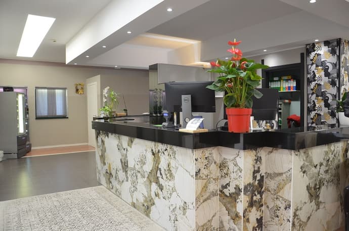 Green Hotel Motel, Primary image