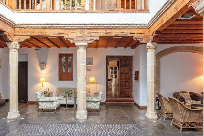 Hotel Puerta de la Luna, Primary image