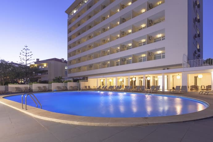 Carcavelos Beach Hotel, Primary image