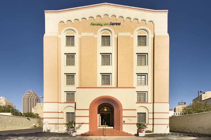 Holiday Inn Express San Antonio N-Riverwalk Area by IHG, Primary image
