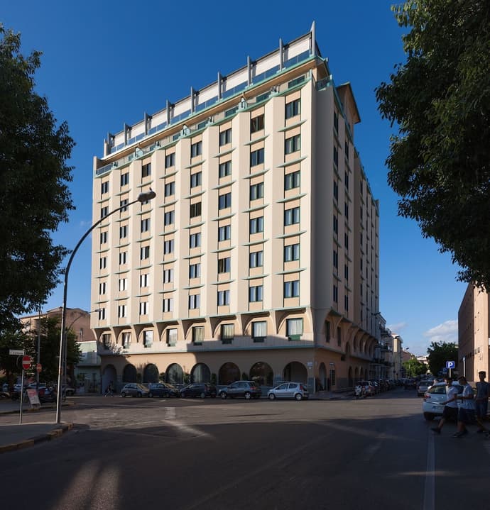 Hotel Catalunya, Primary image