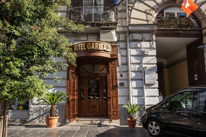 Hotel Garibaldi, Primary image