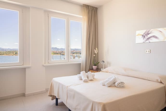 De Plam, Primary image