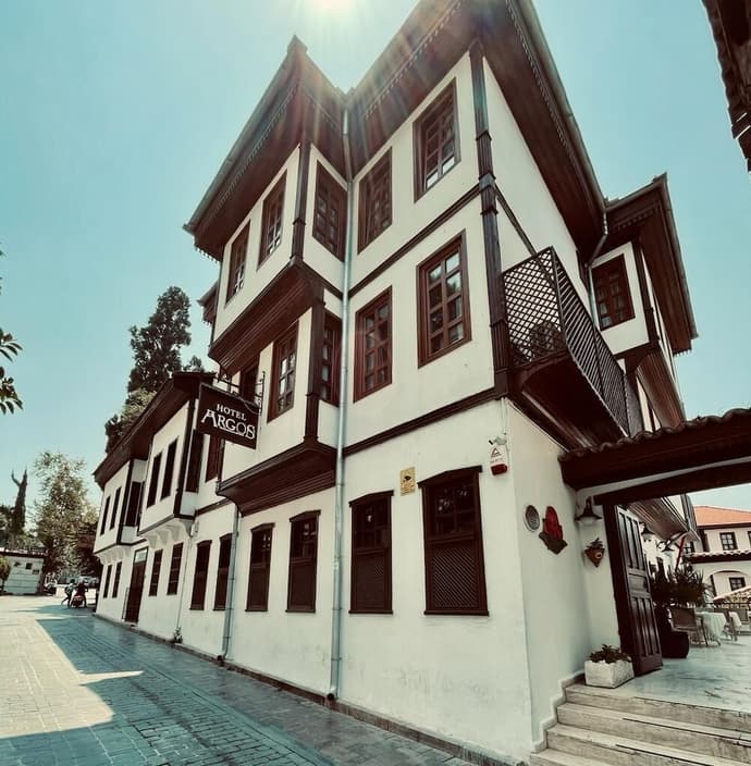 Argos Hotel, Primary image