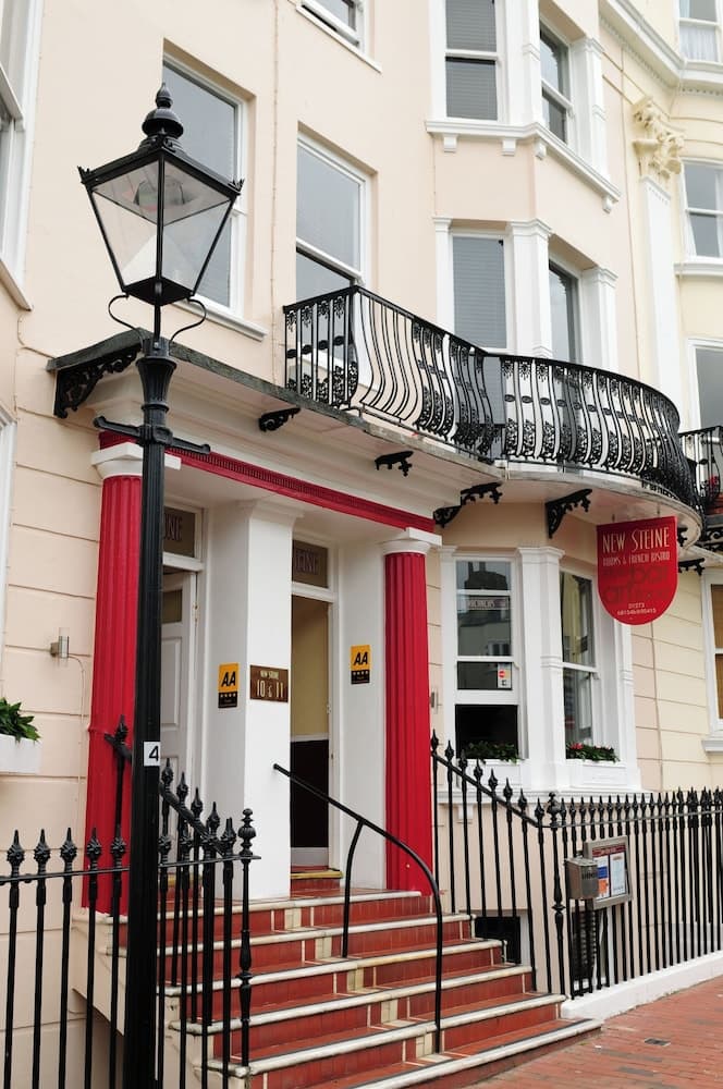 New Steine, Primary image