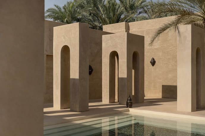 Bab Al Shams, Primary image