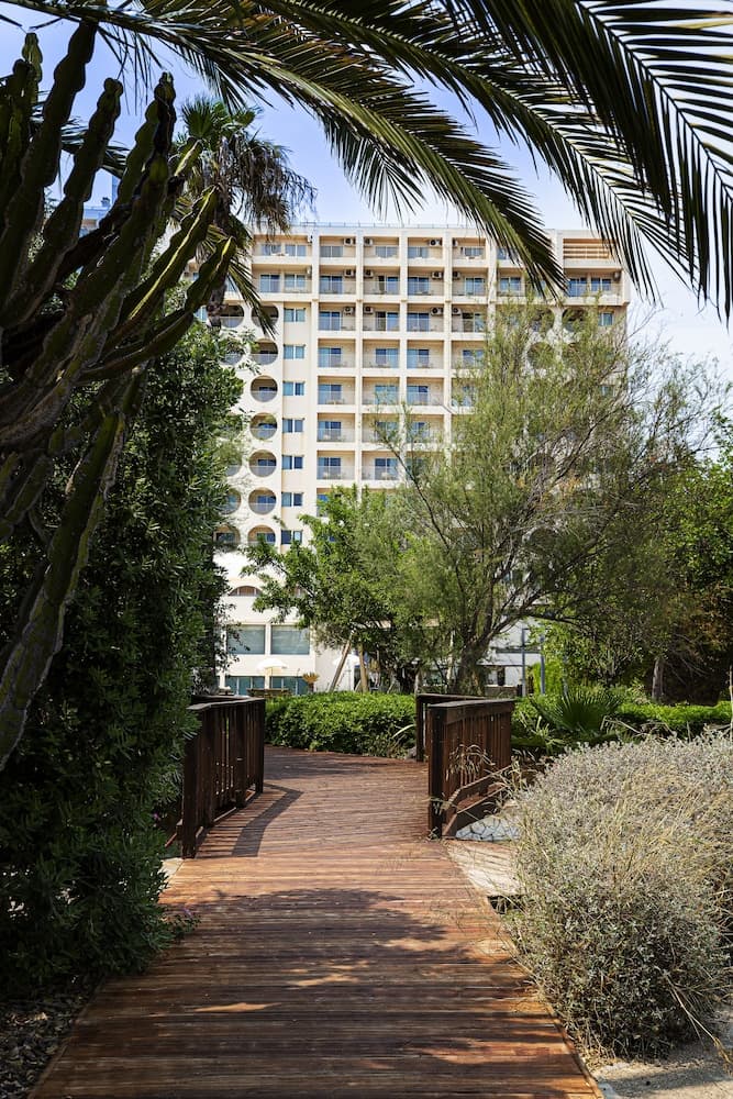 Eurotel Altura, Primary image