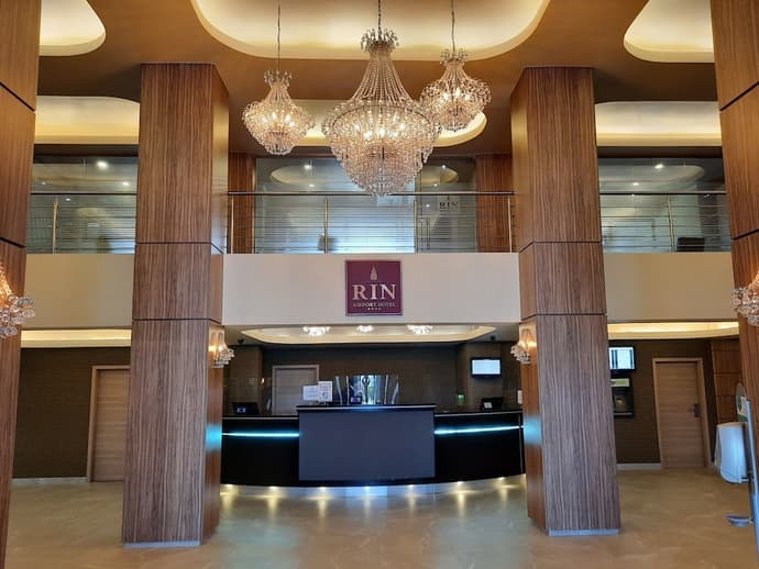 RIN Airport, Reception