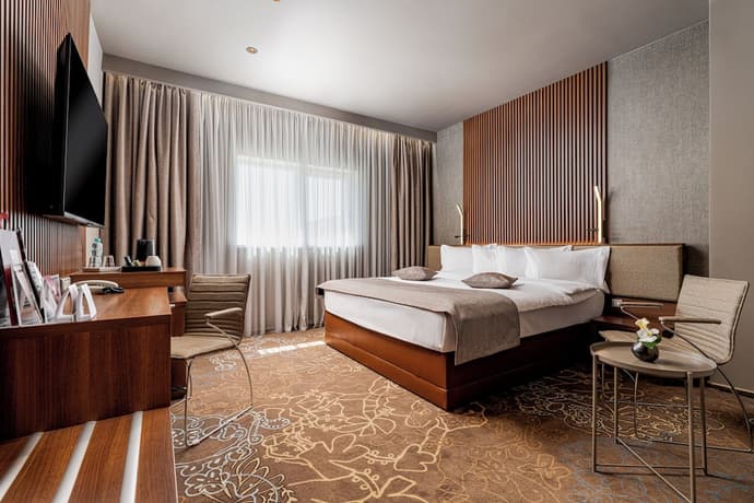 RIN Airport, Primary image