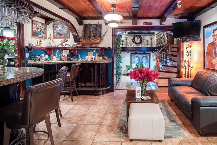 Hotel Casa Roland San José, Reception