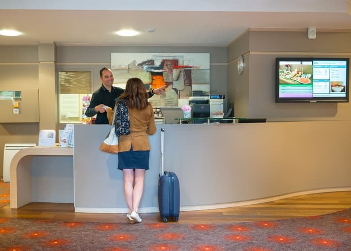 Brit Hotel Rennes St Grégoire - Le Villeneuve, Check-in/check-out kiosk