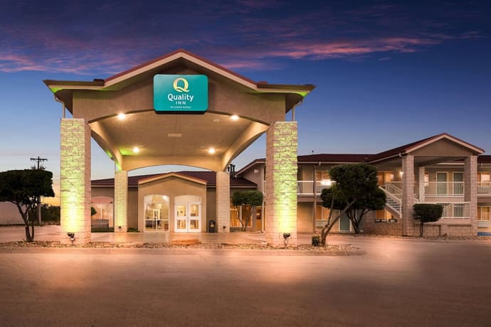 Quality Inn, Primary image