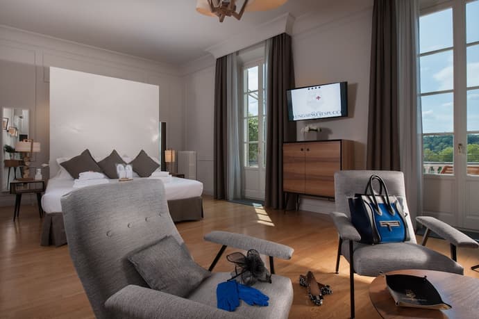 Lungarno Vespucci 50, Primary image