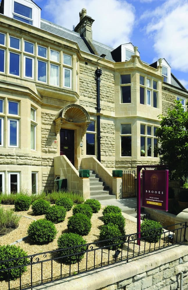 Brooks Guesthouse, Primary image