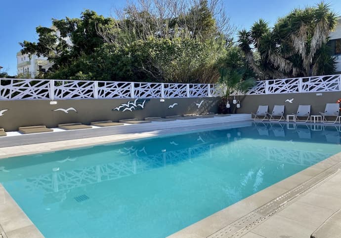 Europa Hotel, Primary image