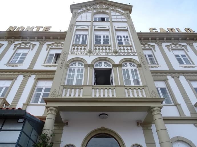 Hotel Monte Carlo, Primary image