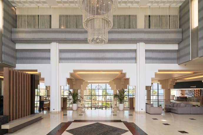 St. George Beach Hotel & Spa Resort, Lobby