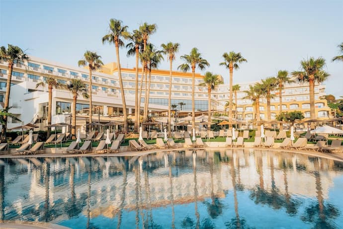 St. George Beach Hotel & Spa Resort, Primary image