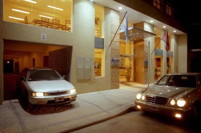 Wilson Hotel, Primary image