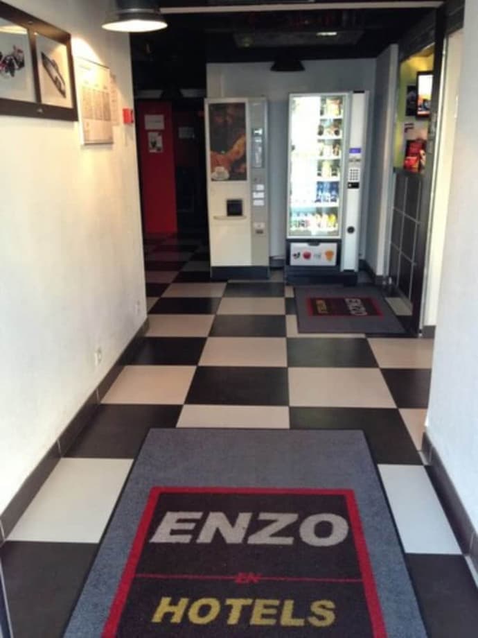 Enzo Hotels Mulhouse Sud Morschwiller, Interior entrance