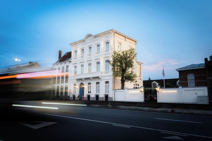 Golden Tree Hotel, Primary image