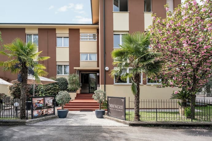 Hotel Mini Palace Country House, Primary image