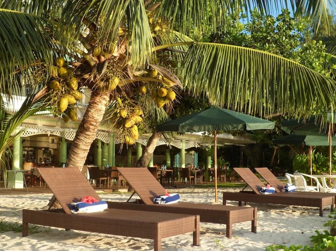 Palm Beach Hotel, Primary image