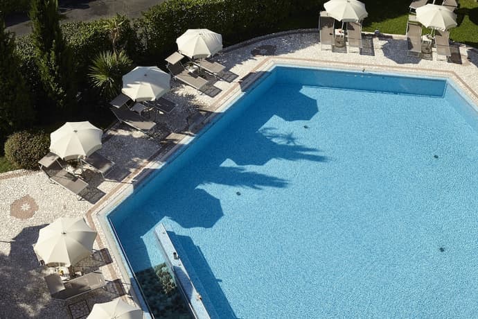 Hotel Aqua, Primary image