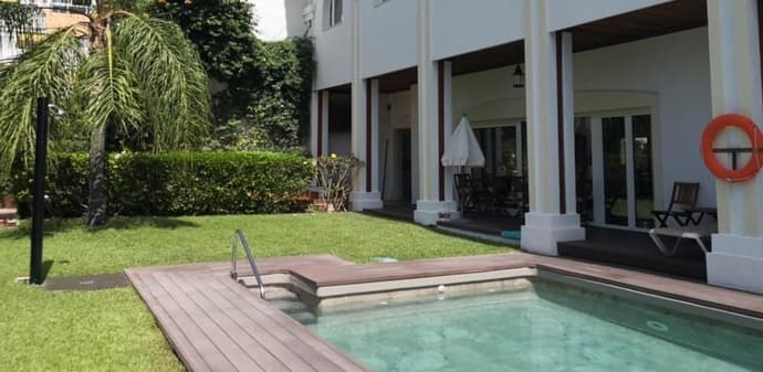 La Luna Blanca, Primary image