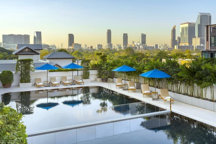 Centre Point Sukhumvit 10, Primary image