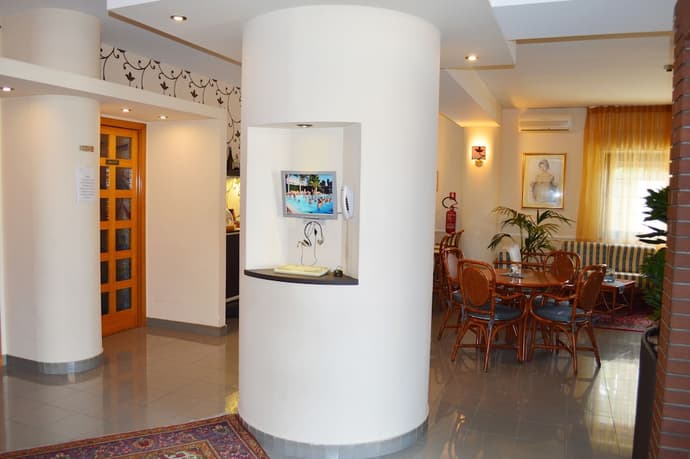 Hotel Redebora, Lobby