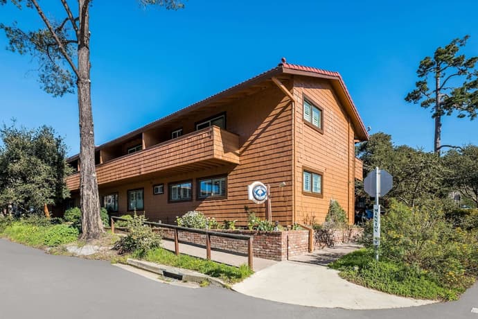 Clarion Collection Carmel Oaks Inn, Primary image