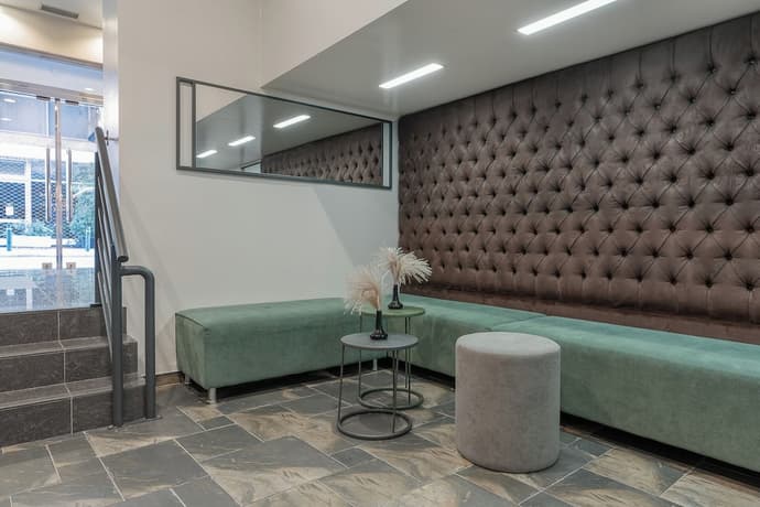 Piraeus City Hotel, Reception