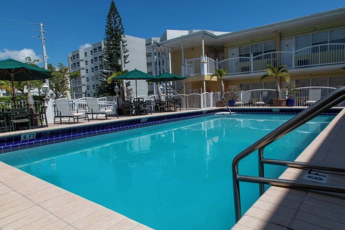 Beach Place Hotel, Primary image