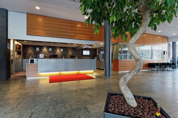 Hilton Garden Inn Stuttgart Neckar Park, Reception