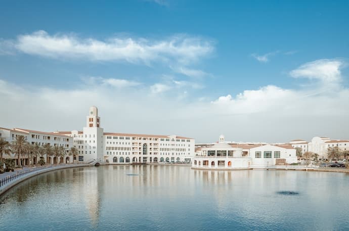 Millennium Lakeview Hotel, Primary image