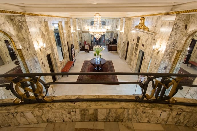 Hotel OK, Primary image